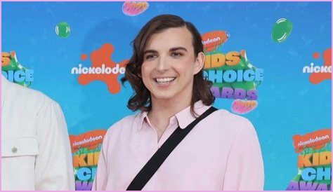 Is He Gay? Relationship with Penny Hayes The Talks Today