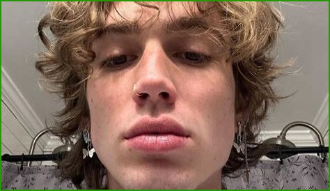 Vinnie Hacker Idade, Namorada, biografia, Altura, Wikipedia, Esposa, Gay, Fortuna, Família