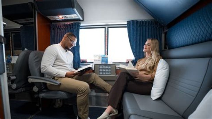 What is coach class Q?